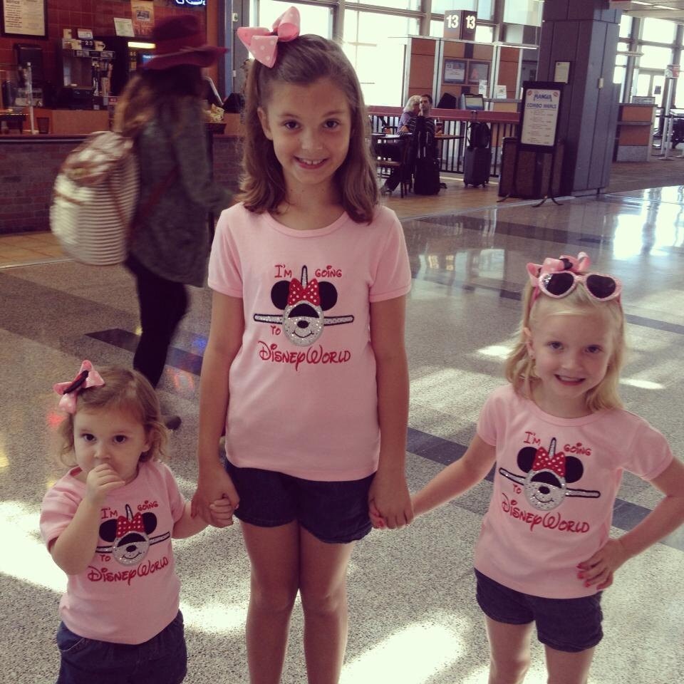 Minnie Plane Appliqué Tshirt vacation tee